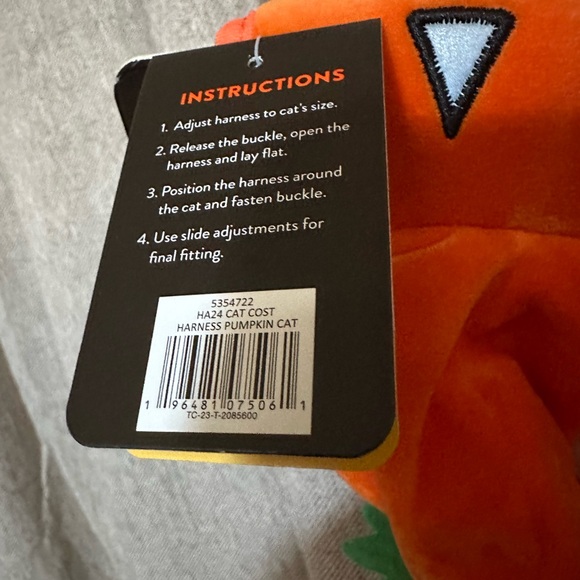 Thrills & Chills Orange Pumpkin Cat Harness - Picture 6 of 8